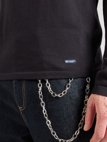 s.Oliver Svetr – černá