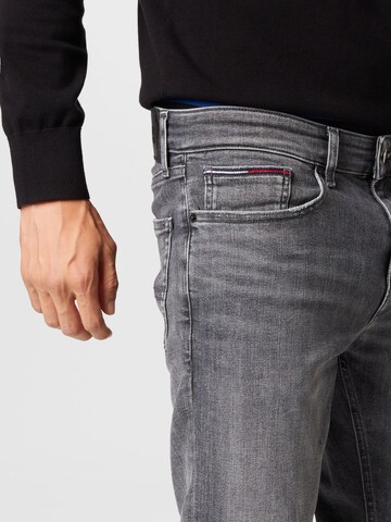 Tommy Jeans - Tapered Calças de ganga 'Jeans 'AUSTIN' em preto