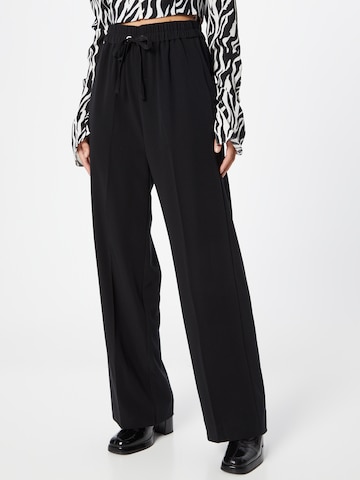 InWear Loose fit Pleated Pants in Black: front