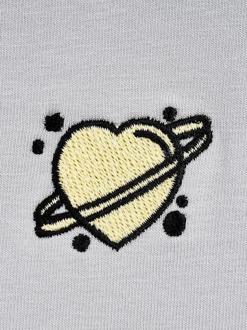 SATURNDAY Shirt 'Herz'‌‌‌‌‌‌‌‌‌‌ in Grau