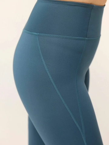 Girlfriend Collective Regular Housut ' Compressive ' värissä sininen