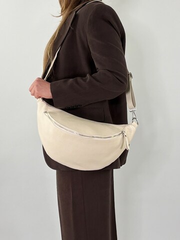 lePelou Gürteltasche in Beige