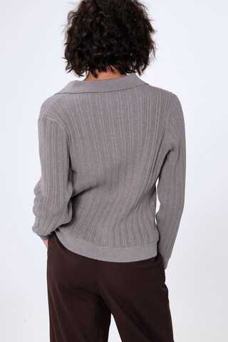 Aligne Pullover 'Granada' in Grau