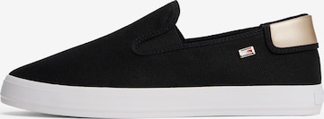 TOMMY HILFIGER Спортни обувки Slip On в черно: отпред