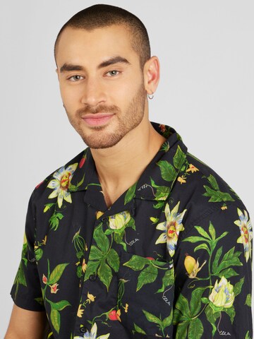 Coupe regular Chemise 'GREENER GROUNDS' VANS en noir