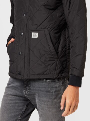 Vintage Industries Between-Season Jacket 'Brody' in Black