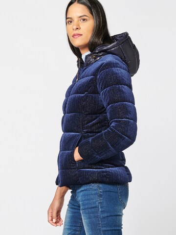 KOROSHI Between-Season Jacket in Blue