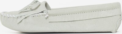 Minnetonka Moccasin 'Kilty Softsole' in White, Item view