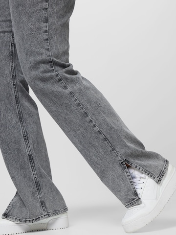 ONLY Carmakoma Regular Jeans in Grau