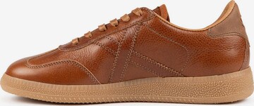 Sneaker bassa 'BARRU' di MUNICH in arancione: frontale