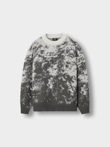 Burocs Sweater in Grey: front