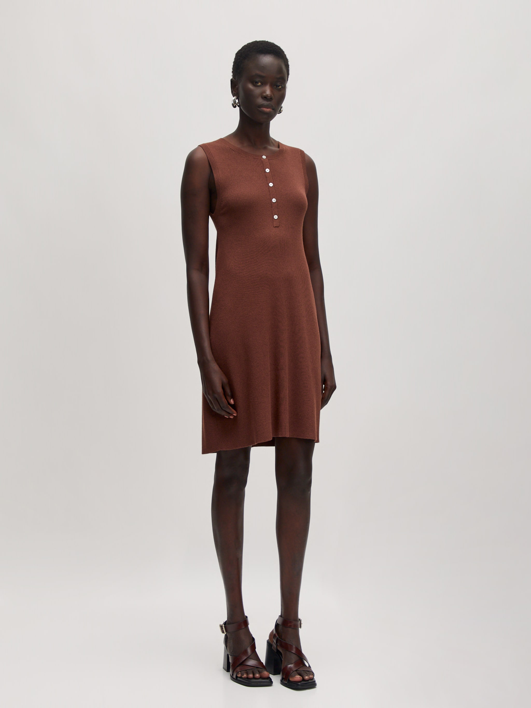 EDITED Kleid 'Hadlee' braun