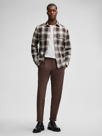 Regular Pantalon à pince 'Louis' STRELLSON en marron