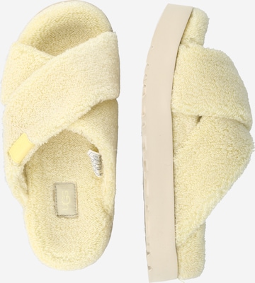 Pantoufle UGG en jaune