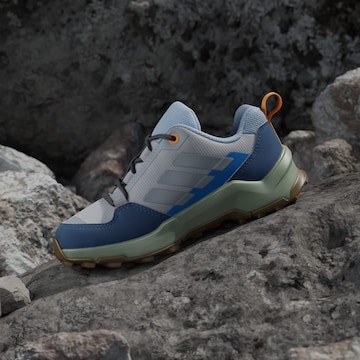 Chaussures basses 'Ax4r' ADIDAS TERREX en gris