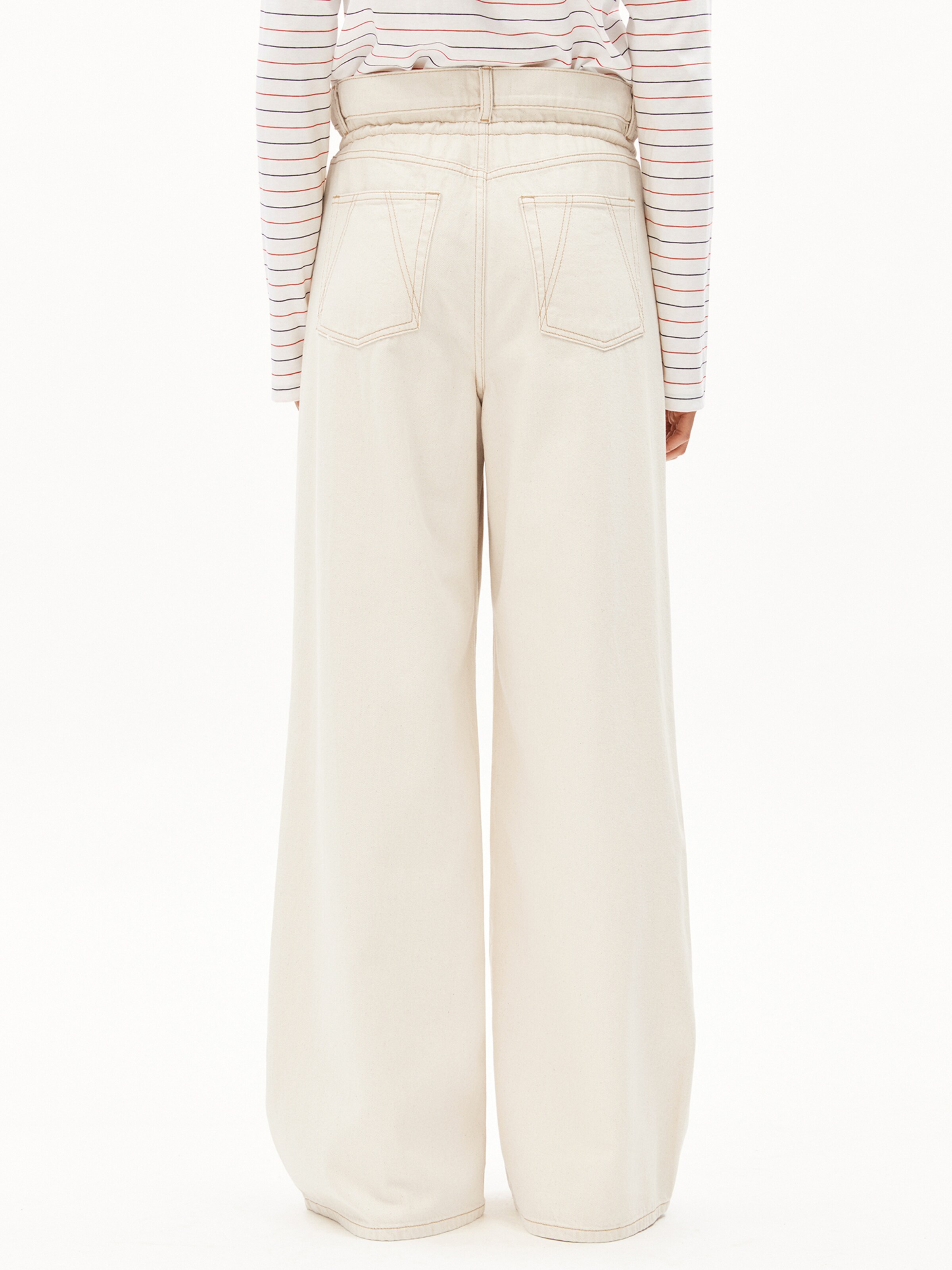 ARMEDANGELS Loosefit Jeans in Beige: voorkant