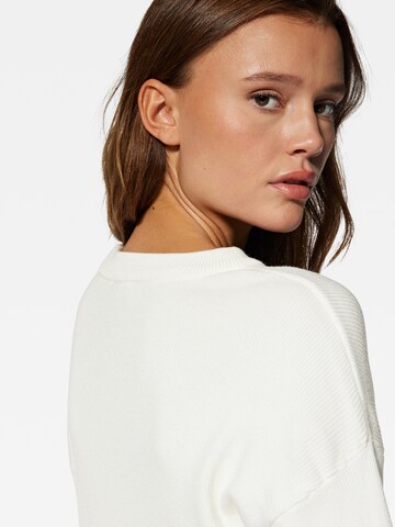 Mavi Sweater in White