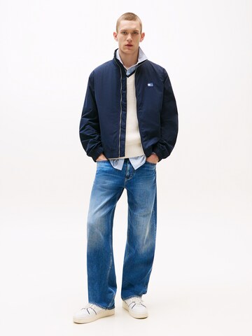 Tommy Jeans Демисезонная куртка в Синий