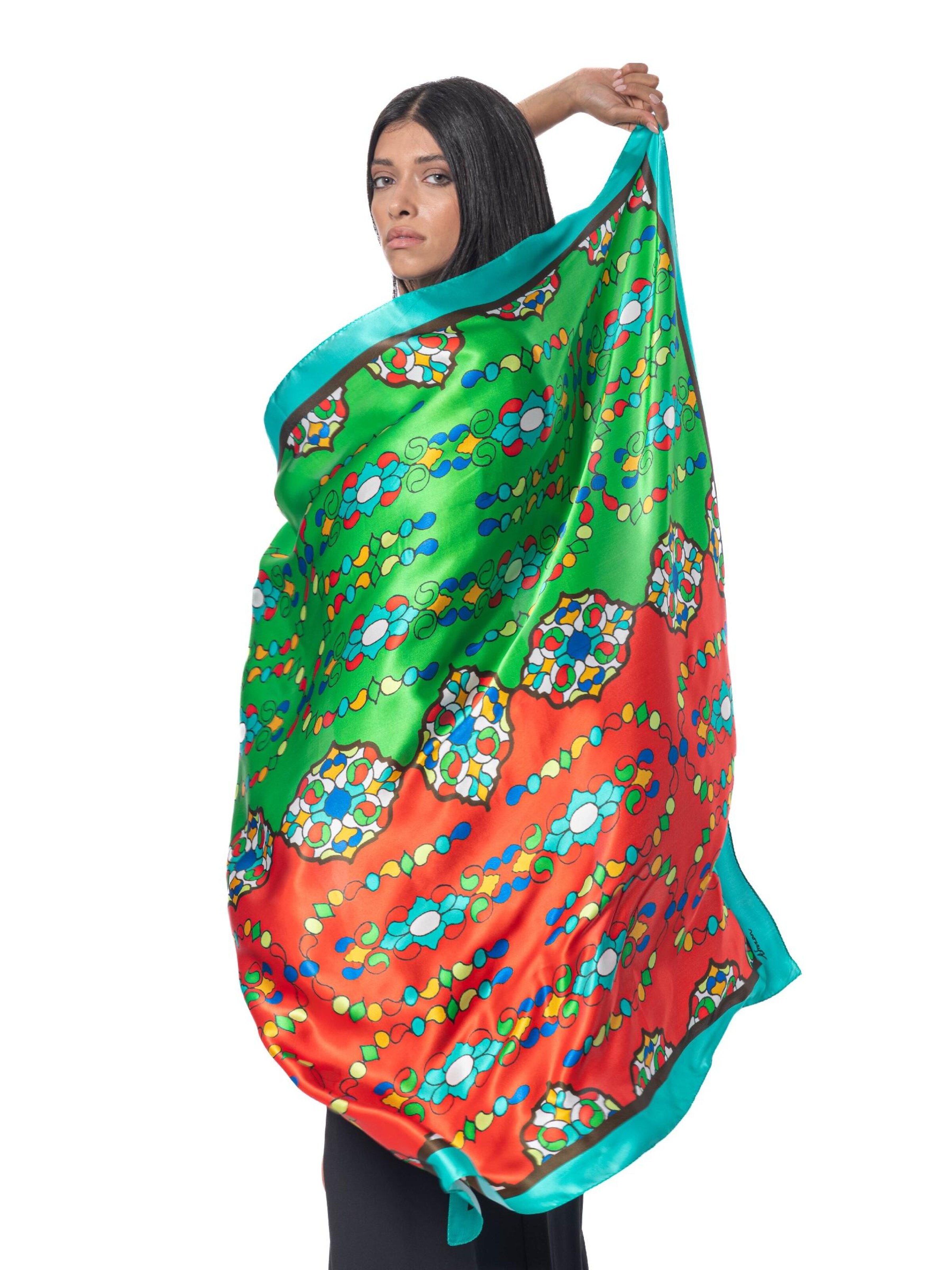 Sciarpa 'OROSI-Silk scarf' di AFROZAN in rosso