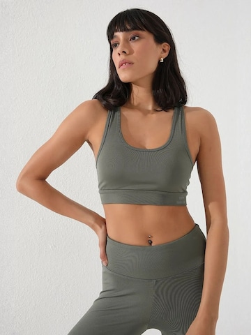 Tommy Life Sporttop in Groen