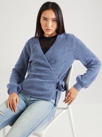 Pullover 'Udele' di mbym in blu: frontale