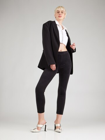 Regular Pantalon 'Valerie' ABOUT YOU en noir