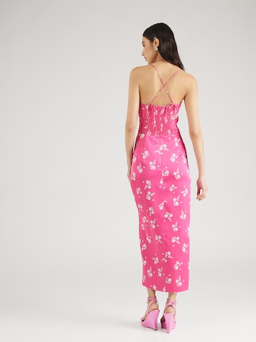 Bardot Kokteilové šaty - ružová