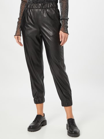 DRYKORN Tapered Pants 'RASE' in Black: front