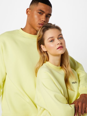 PARI Sweatshirt 'ROMY' in Yellow