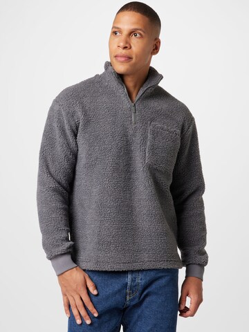 Pull-over !Solid en gris : devant