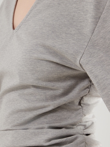 & Other Stories - Camisa em cinzento