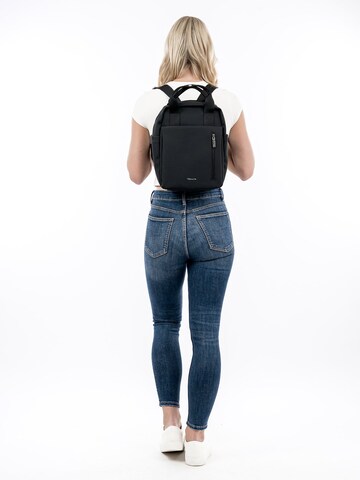 Tamaris Rucksack 'Cher' in Schwarz: Vorderseite