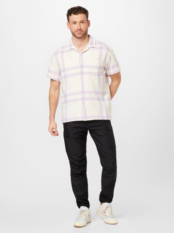 Regular fit Camicia 'Bennie' di Obey in bianco