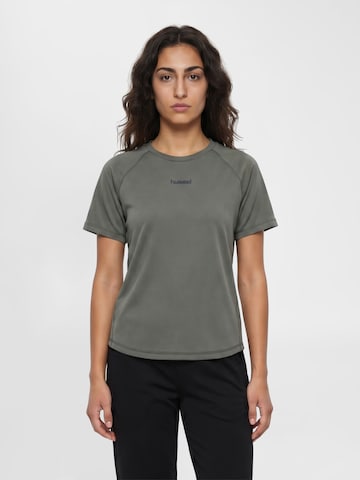 T-shirt fonctionnel Hummel en gris : devant