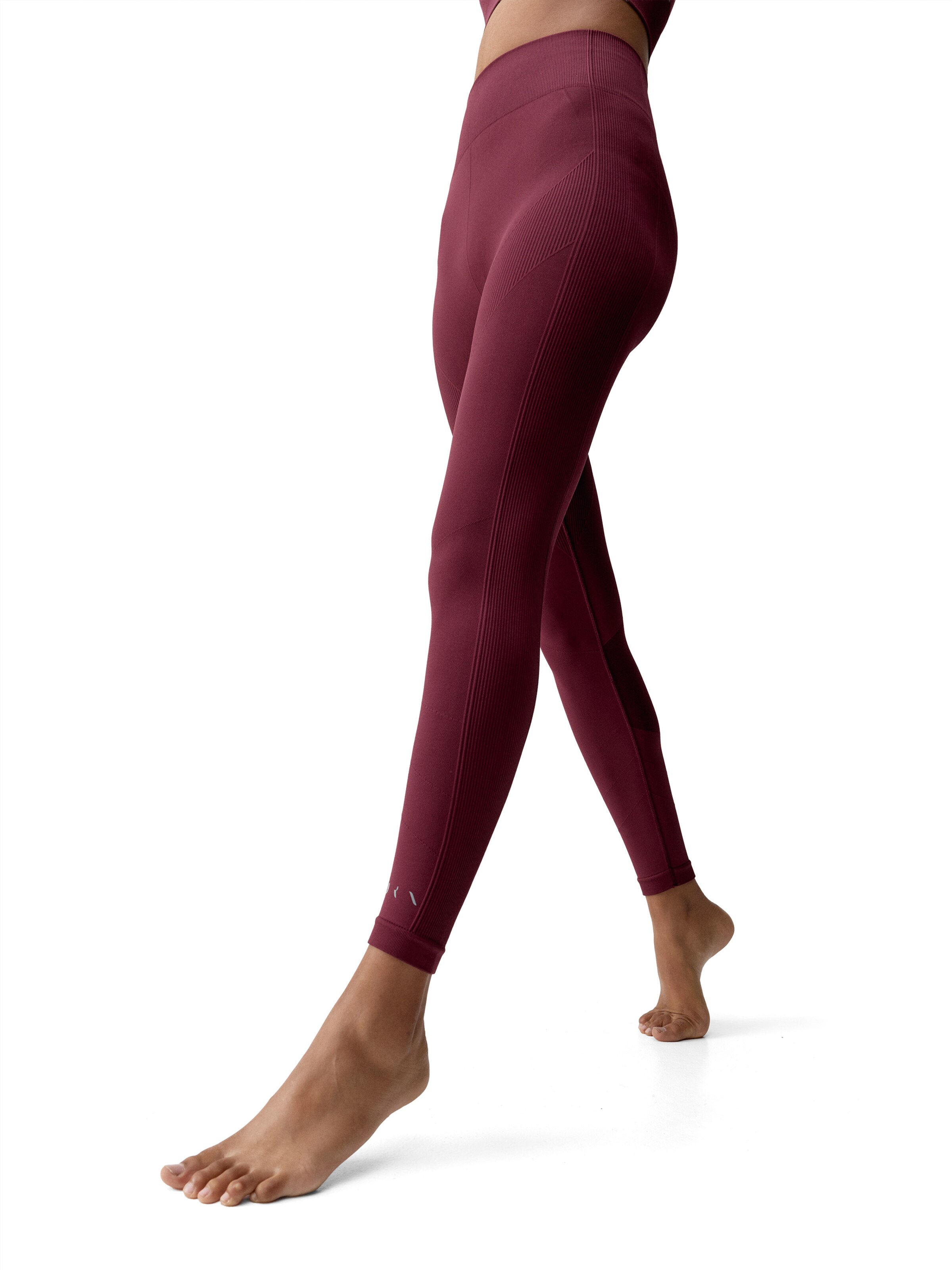 Born Leggings ' Keren ' in Red: front