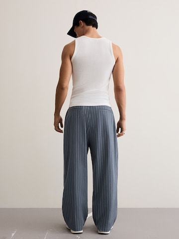 Bershka Barrel Hose in Blau