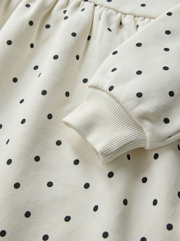 The Set Dress in Green