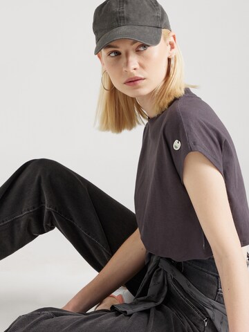 Maglietta di Champion Authentic Athletic Apparel in grigio