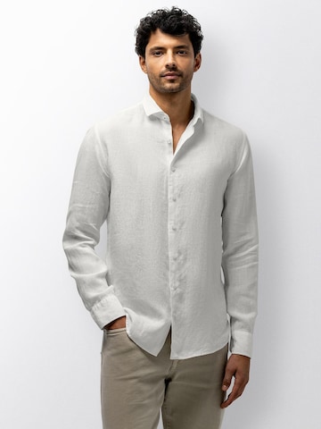 Coupe regular Chemise State of Art en blanc