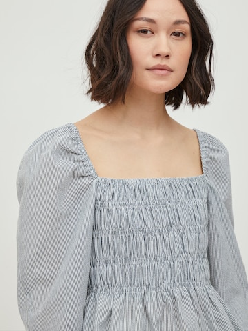 VILA Blouse in Grey