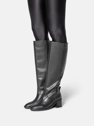 Botine 'SIMPLE LIFE' de la L37 HANDMADE SHOES pe negru: față