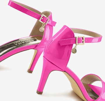 LASCANA Sandalen met riem in Roze