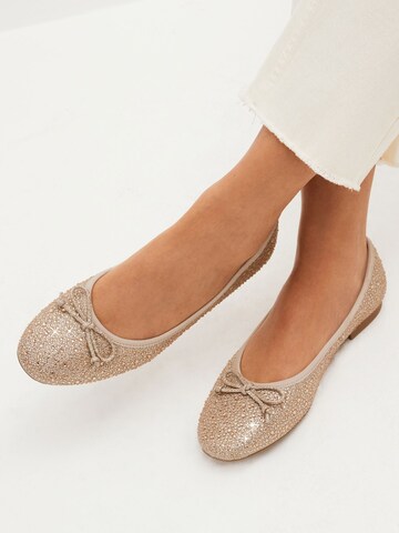 Ballerina di Next in oro: frontale
