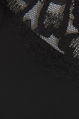 LASCANA Slip in Schwarz