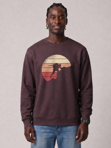 Watapparel Sweatshirt 'Mountain Climbing' in Rood: voorkant