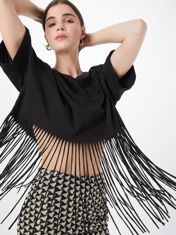 Tricou de la Monki pe negru