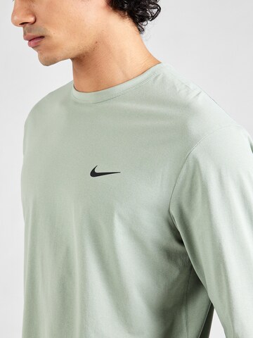 NIKE Performance shirt 'Hyverse' in Green