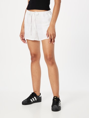 Gina Tricot Regular Shorts 'Disa' in Weiß: predná strana