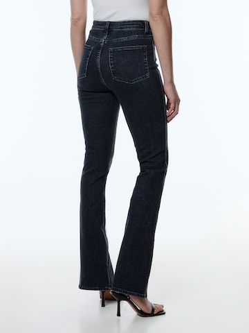 EDITED Regular Jeans 'Annilie' in Zwart