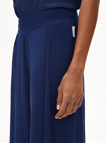 ARMEDANGELS Wide leg Pantalon in Blauw
